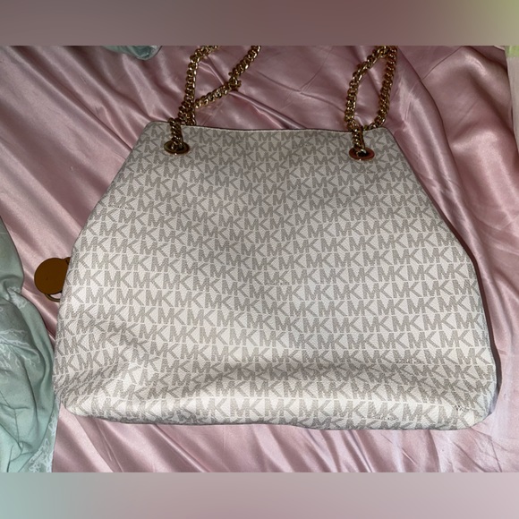 Michael Kors purse - Picture 2 of 3